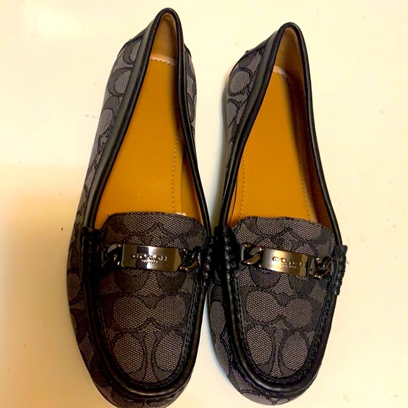COACH CARLY MONOGRAM LOAFERS FLATS GRAY METAL HARDWARE 6.5 - Picture 3 of 12